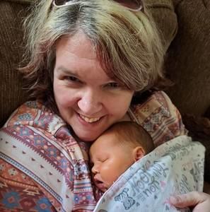 Meet your Posher, Monica